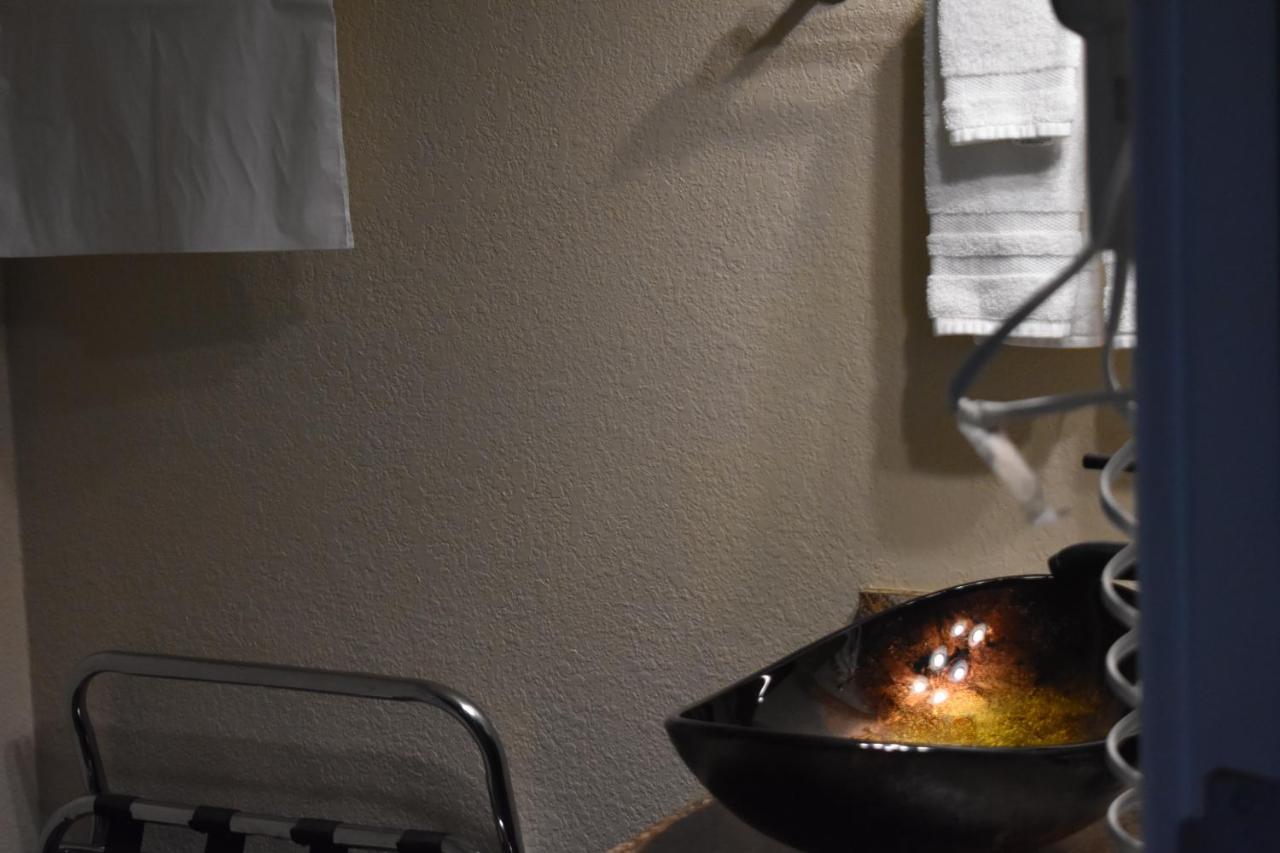 Lighthouse Cove Inn Bandon Buitenkant foto A pot of boiling oil