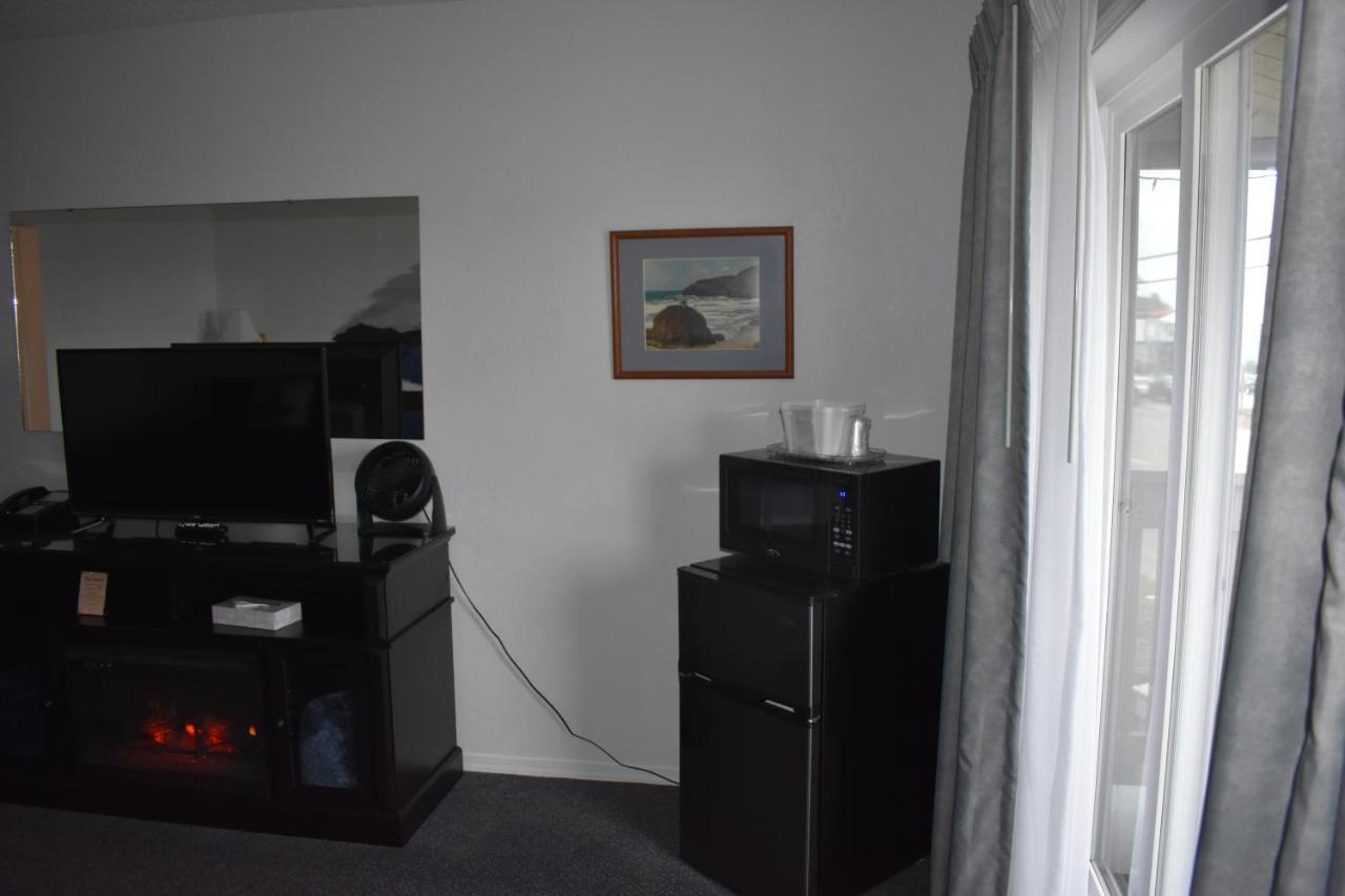 Lighthouse Cove Inn Bandon Buitenkant foto A typical dorm room at the University of Washington
