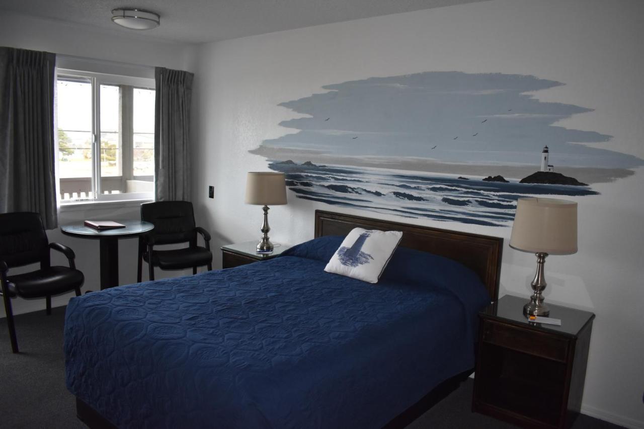 Lighthouse Cove Inn Bandon Buitenkant foto A room at the hotel